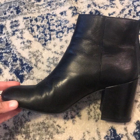 Stuart Weitzman Shoes - Stuart Weitzman Bacari black booties